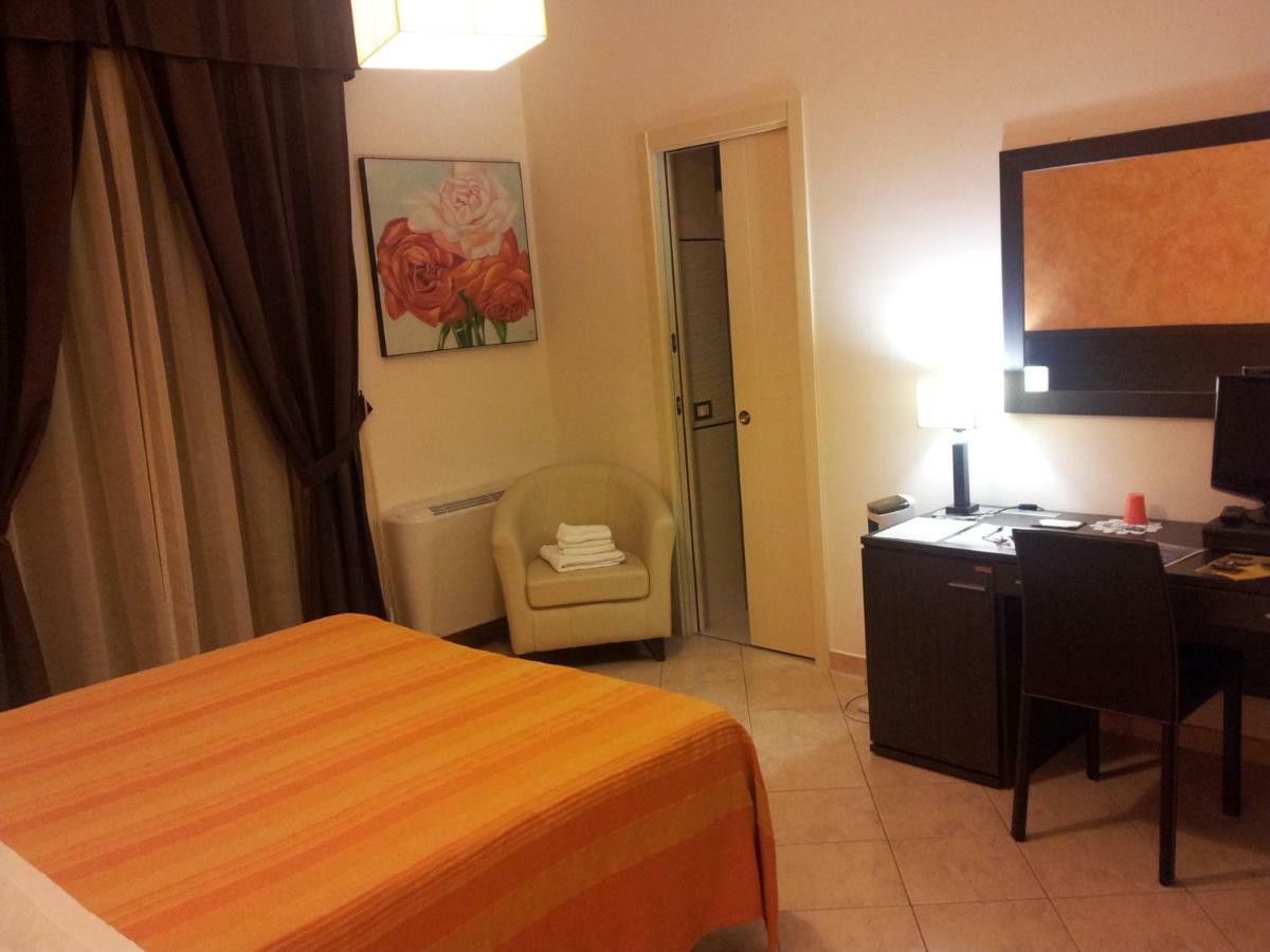 La Terrazza B&B Rossano Bagian luar foto